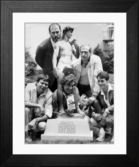 Framed Print : John Cleese with Terry Gilliam, Terry Jones, Graham Chapman Framed Print : John Cleese with Terry Gilliam, Terry Jones, Graham Chapman