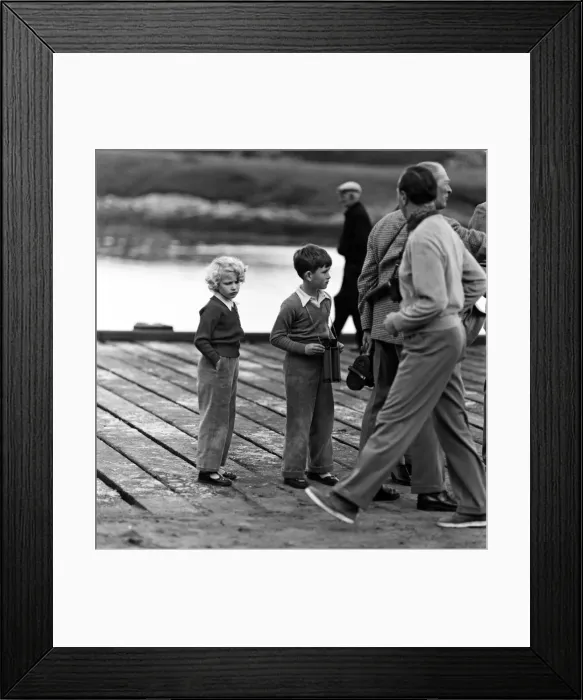 Framed Print : The Royal Family visit South Uist, Outer Hebrides, Scotland Framed Print : The Royal Family visit South Uist, Outer Hebrides, Scotland