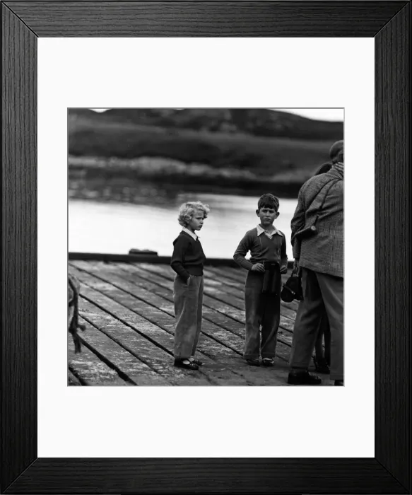 Framed Print : The Royal Family visit South Uist, Outer Hebrides, Scotland Framed Print : The Royal Family visit South Uist, Outer Hebrides, Scotland