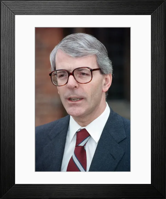 Framed Print : Prime Minister John Major speaking at Chequers. February 1991 Framed Print : Prime Minister John Major speaking at Chequers. February 1991