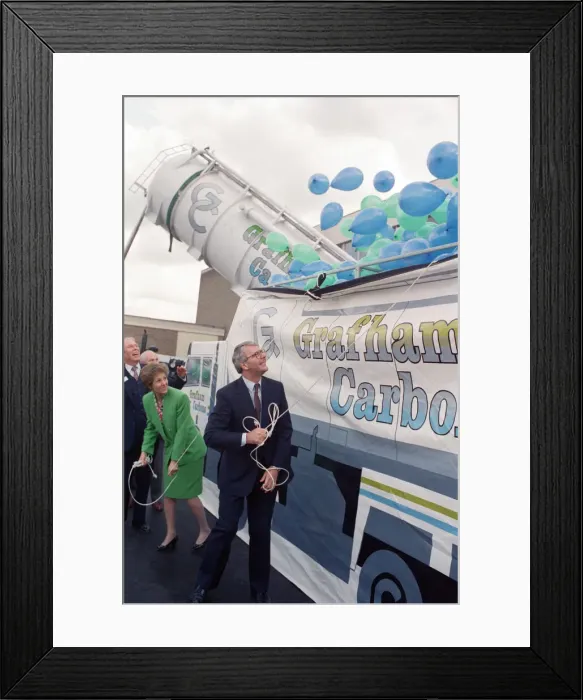 Framed Print : Prime Minister John Major and his wife Norma visiting Grafham Water Processing Plant