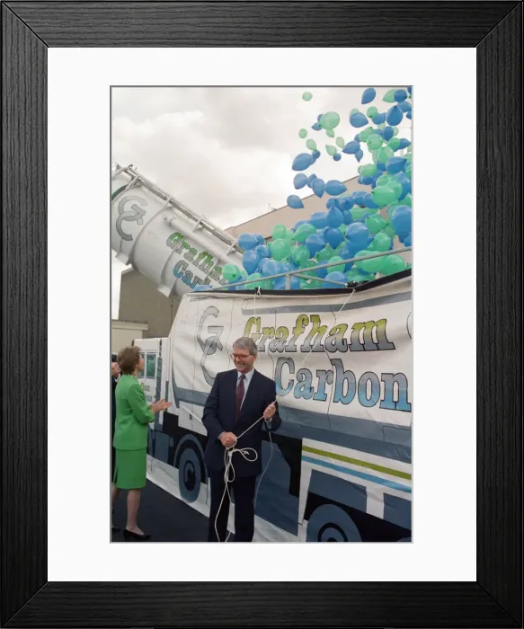Framed Print : Prime Minister John Major and his wife Norma visiting Grafham Water Processing Plant Framed Print : Prime Minister John Major and his wife Norma visiting Grafham Water Processing Plant