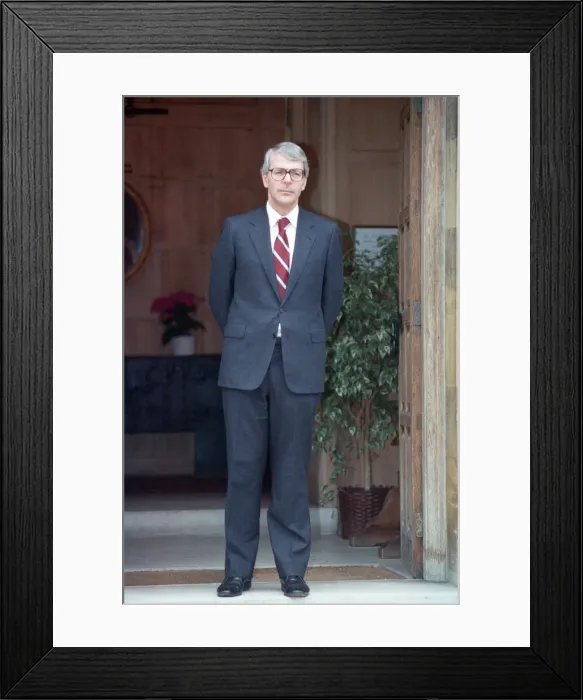 Framed Print : Prime Minister John Major speaking at Chequers. February 1991 Framed Print : Prime Minister John Major speaking at Chequers. February 1991