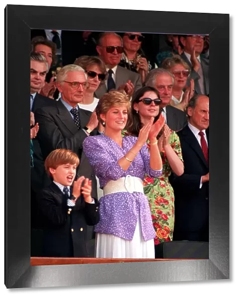THE PRINCESS OF WALES AND PRINCE WILLIAM AT WIMBLEDON 1991-91  /  6144