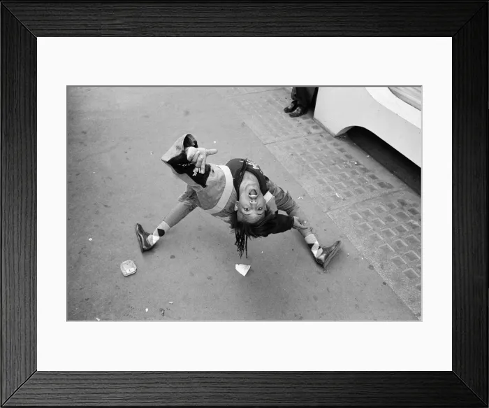 Framed Print : Jeffrey Daniel from pop group Shalamar, in London, showing his dance moves Framed Print : Jeffrey Daniel from pop group Shalamar, in London, showing his dance moves
