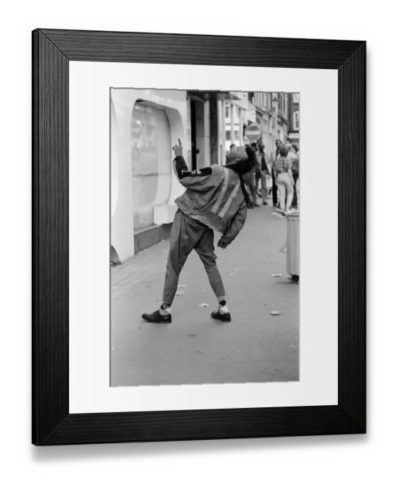 Framed Print : Jeffrey Daniel from pop group Shalamar, in London, showing his dance moves Framed Print : Jeffrey Daniel from pop group Shalamar, in London, showing his dance moves