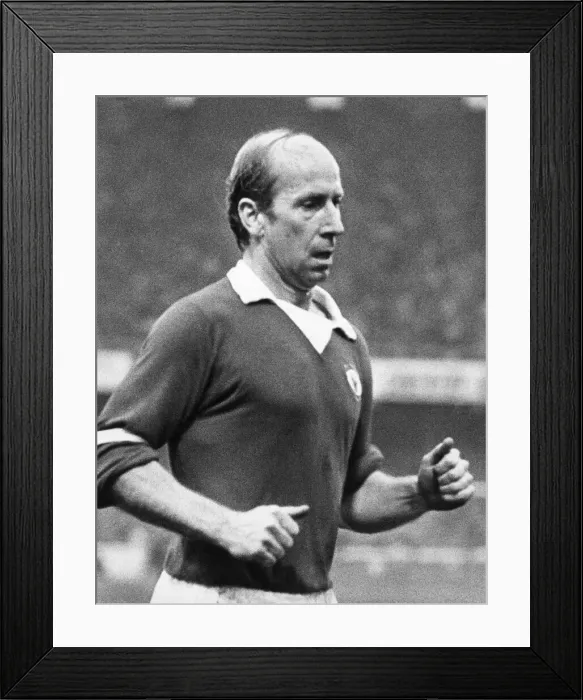 Framed Print : Bobby Charlton, playing for Manchester United in what would be his last season for Framed Print : Bobby Charlton, playing for Manchester United in what would be his last season for