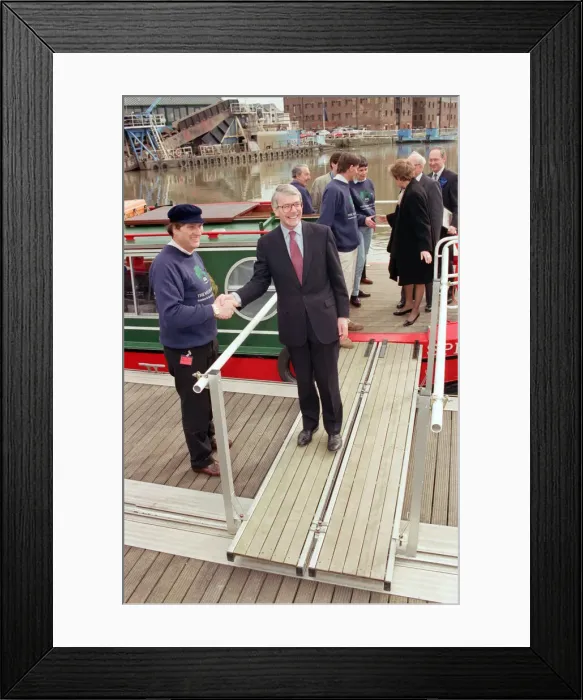 Framed Print : Prime Minister John Major in Bristol, during the general election campaign Framed Print : Prime Minister John Major in Bristol, during the general election campaign