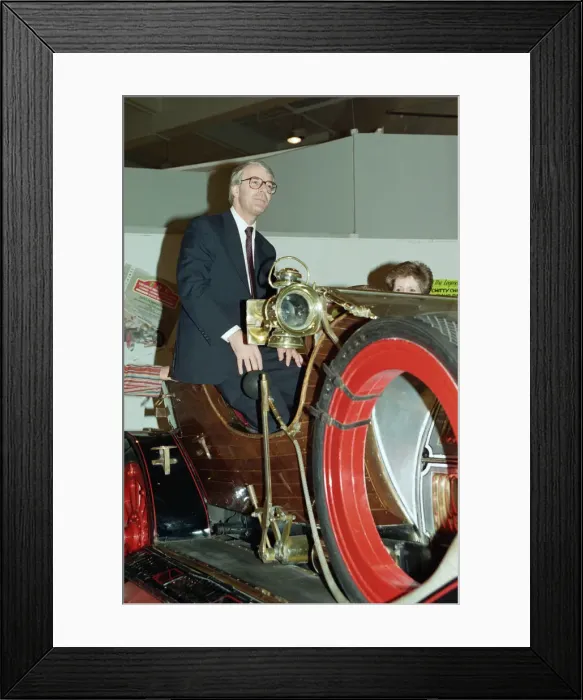 Framed Print : Prime Minister John Major at the Ideal Home Exhibition, Earls Court Framed Print : Prime Minister John Major at the Ideal Home Exhibition, Earls Court