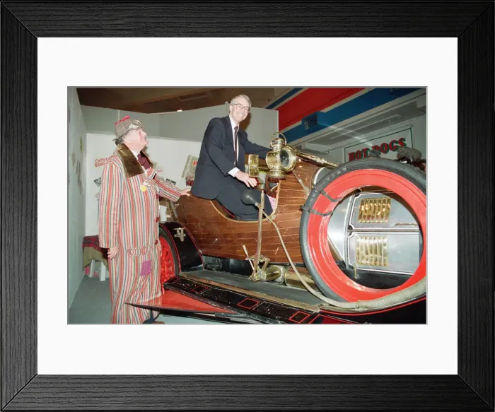 Framed Print : Prime Minister John Major at the Ideal Home Exhibition, Earls Court Framed Print : Prime Minister John Major at the Ideal Home Exhibition, Earls Court