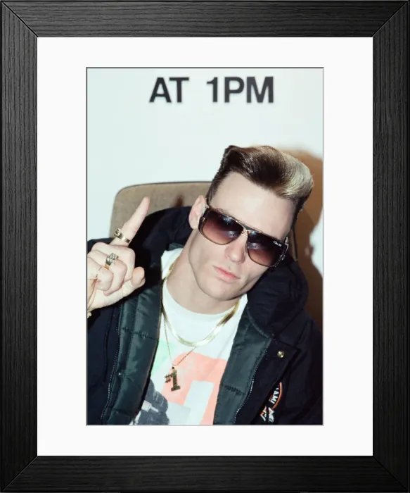 Framed Print : Vanilla Ice signs autographs at Tower Records, Piccadilly. 3rd December 1990 Framed Print : Vanilla Ice signs autographs at Tower Records, Piccadilly. 3rd December 1990