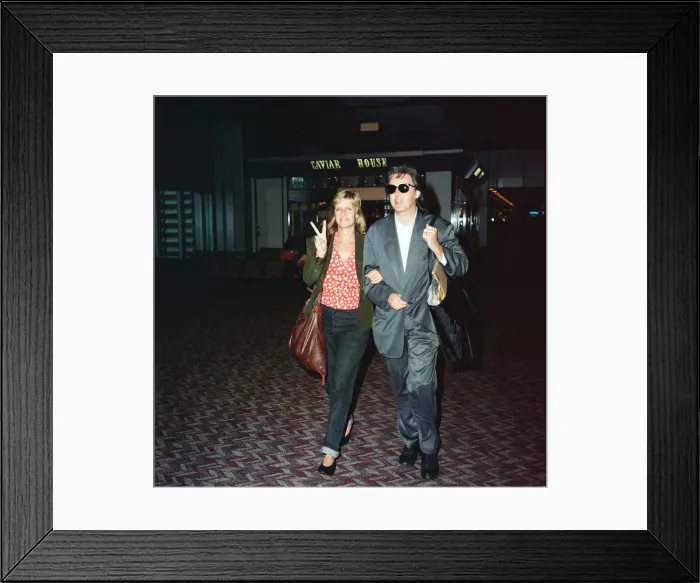 Framed Print : Paul and Linda McCartney at LAP. 10th August 1989 Framed Print : Paul and Linda McCartney at LAP. 10th August 1989