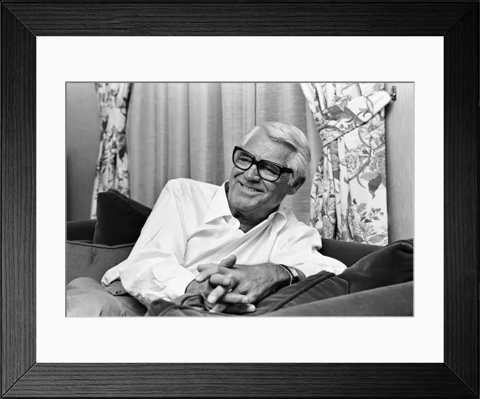 Framed Print : Cary Grant, interview with Sunday Mirror Journalist Eve Pollard Framed Print : Cary Grant, interview with Sunday Mirror Journalist Eve Pollard