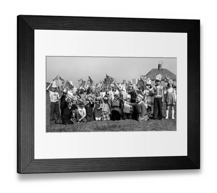 Framed Print : Children from Stockbridge Lane Infant School, Huyton, about to line the route Framed Print : Children from Stockbridge Lane Infant School, Huyton, about to line the route