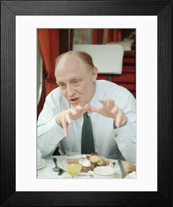 Framed Print : Labour Leader Neil Kinnock campaigns ahead of the 1992 General Election. 20th March 1992 Framed Print : Labour Leader Neil Kinnock campaigns ahead of the 1992 General Election. 20th March 1992