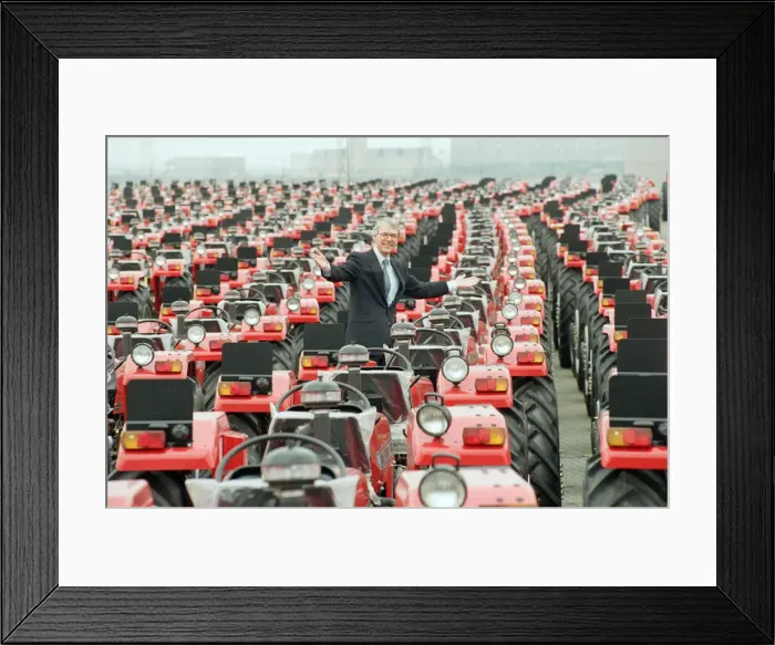 Framed Print : Prime Minister John Major surrounded by tractors during his visit to Massey Ferguson