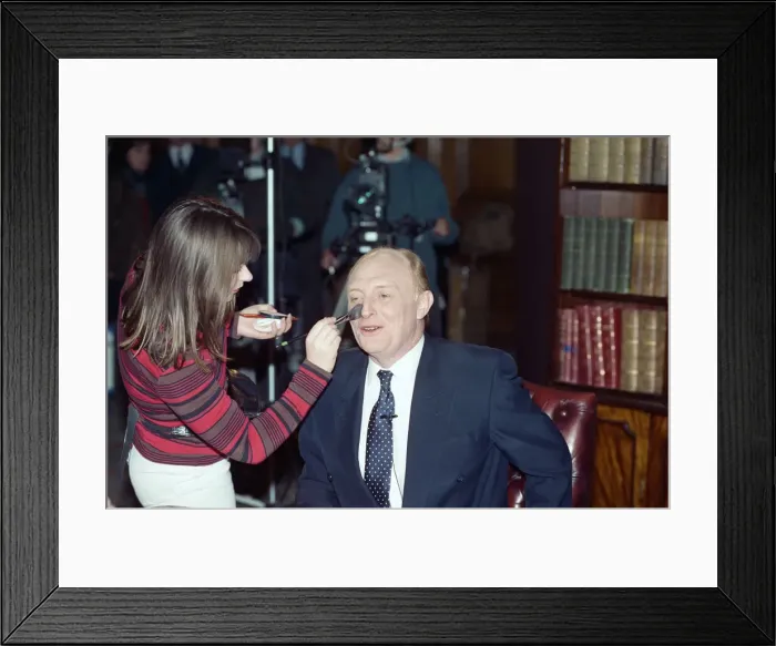 Framed Print : Leader of the Labour Party Neil Kinnock is interviewed by David Dimbleby ahead of