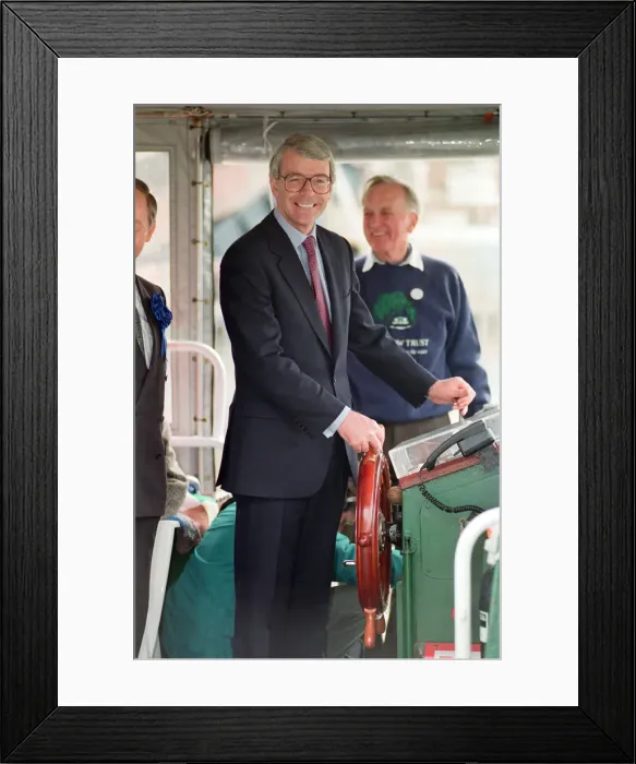 Framed Print : Prime Minister John Major in Bristol, during the general election campaign Framed Print : Prime Minister John Major in Bristol, during the general election campaign