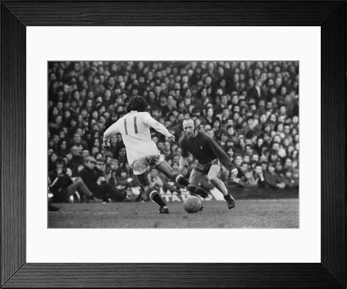 Framed Print : Middlesbrough 0 v Manchester United 3. FA Cup 5th round replay at Ayresome Park Framed Print : Middlesbrough 0 v Manchester United 3. FA Cup 5th round replay at Ayresome Park