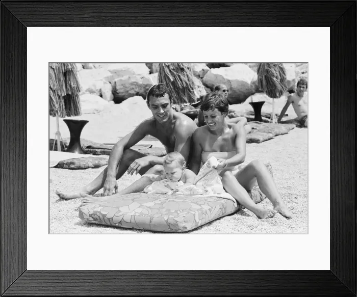 Framed Print : Alan Minter (born 17 August 1951) is a British former professional boxer who competed