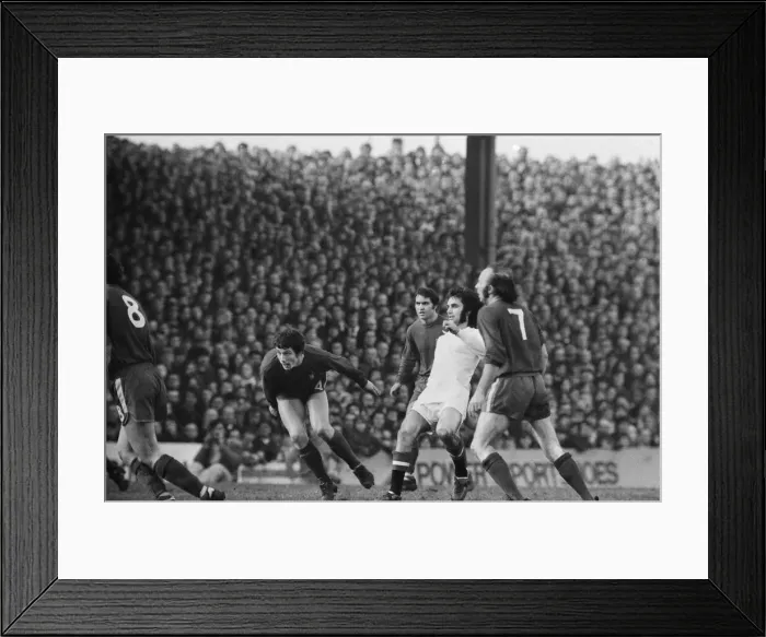 Framed Print : Middlesbrough 0 v Manchester United 3. FA Cup 5th round replay at Ayresome Park Framed Print : Middlesbrough 0 v Manchester United 3. FA Cup 5th round replay at Ayresome Park