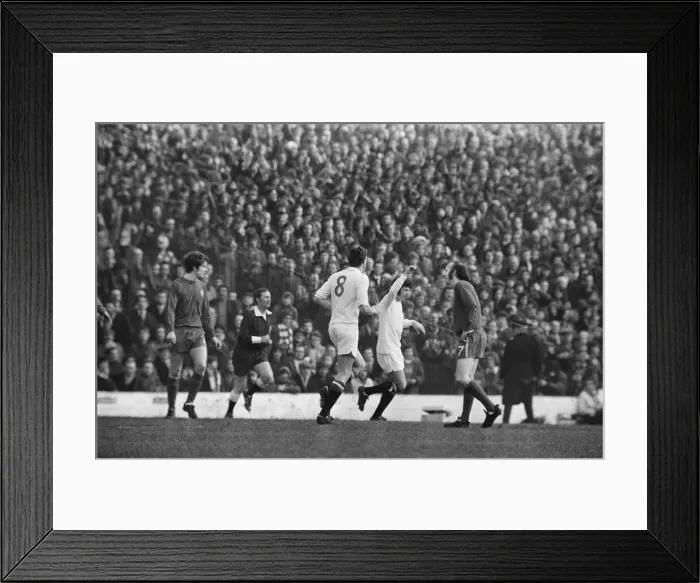Framed Print : Middlesbrough 0 v Manchester United 3. FA Cup 5th round replay at Ayresome Park Framed Print : Middlesbrough 0 v Manchester United 3. FA Cup 5th round replay at Ayresome Park