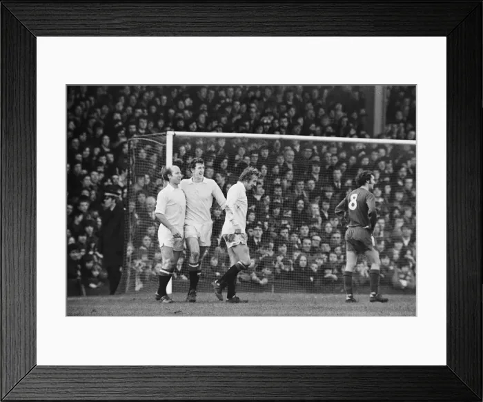 Framed Print : Middlesbrough 0 v Manchester United 3. FA Cup 5th round replay at Ayresome Park Framed Print : Middlesbrough 0 v Manchester United 3. FA Cup 5th round replay at Ayresome Park