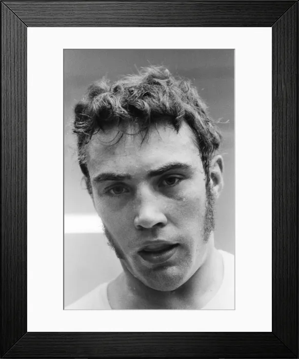 Framed Print : Alan Minter (born 17 August 1951) is a British former professional boxer who competed Framed Print : Alan Minter (born 17 August 1951) is a British former professional boxer who competed