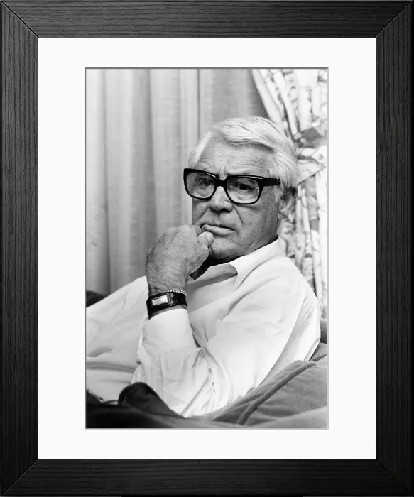 Framed Print : Cary Grant, interview with Sunday Mirror Journalist Eve Pollard