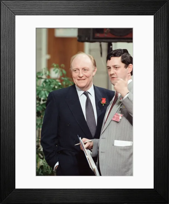 Framed Print : Labour leader Neil Kinnock receives the results of the 1992 General Election