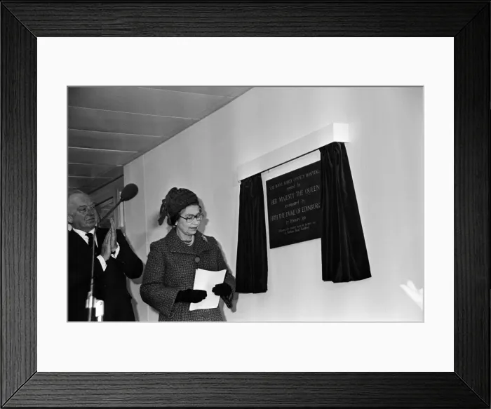 Framed Print : Queen Elizabeth II opens the Royal Surrey County Hospital Framed Print : Queen Elizabeth II opens the Royal Surrey County Hospital