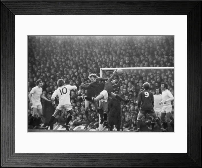 Framed Print : Middlesbrough 0 v Manchester United 3. FA Cup 5th round replay at Ayresome Park