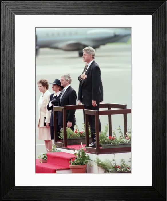 Framed Print : US President Bill Clinton is met at RAF Mildenhall, Suffolk Framed Print : US President Bill Clinton is met at RAF Mildenhall, Suffolk