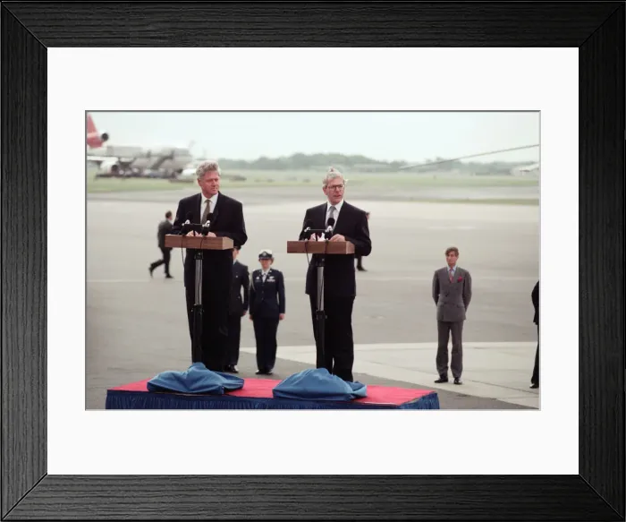 Framed Print : US President Bill Clinton is met at RAF Mildenhall, Suffolk