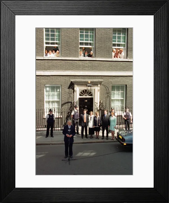 Framed Print : John Major, former Conservative Prime Minister leaves number 10 Downing Street after Framed Print : John Major, former Conservative Prime Minister leaves number 10 Downing Street after