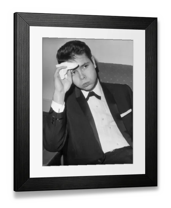 Framed Print : CLIFF RICHARD AT A FRIENDs FLAT IN MARYLEBONE AFTER BEING FORCED TO CANCEL HIS Framed Print : CLIFF RICHARD AT A FRIENDs FLAT IN MARYLEBONE AFTER BEING FORCED TO CANCEL HIS