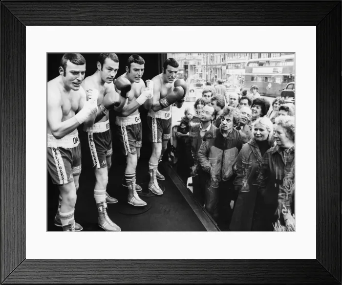 Framed Print : Alan Minter (born 17 August 1951) is a British former professional boxer who competed Framed Print : Alan Minter (born 17 August 1951) is a British former professional boxer who competed