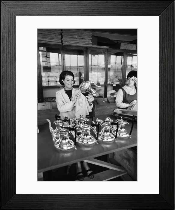 Framed Print : Staff at work at Viners Cutlery, Sheffield. 3rd September 1967 Framed Print : Staff at work at Viners Cutlery, Sheffield. 3rd September 1967