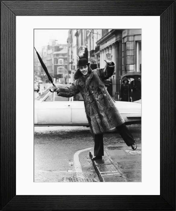 Framed Print : Alan Minter (born 17 August 1951) is a British former professional boxer who competed Framed Print : Alan Minter (born 17 August 1951) is a British former professional boxer who competed