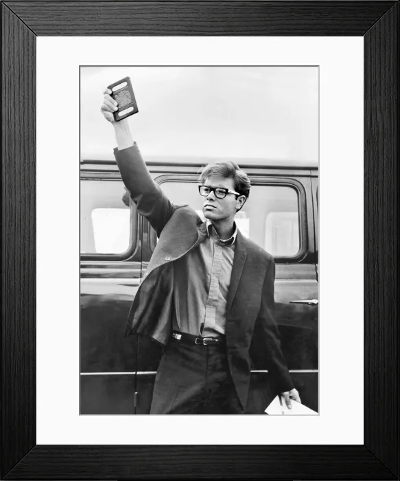 Framed Print : Cliff Richard - 18th August 1964 Framed Print : Cliff Richard - 18th August 1964