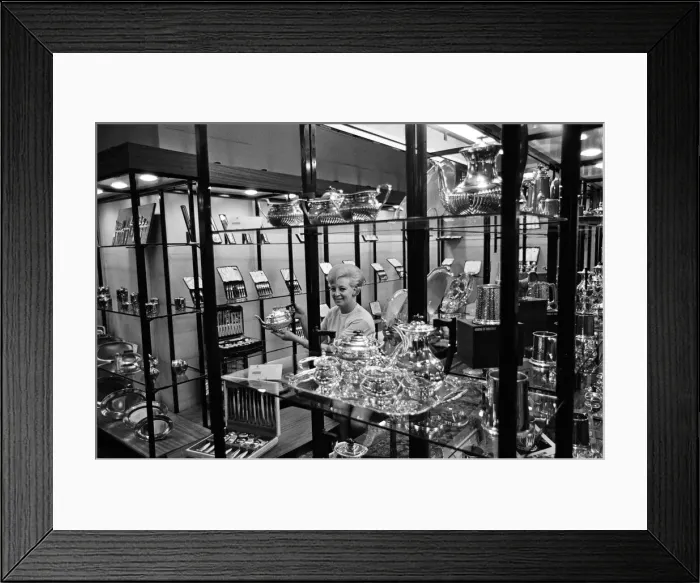 Framed Print : Staff at work at Viners Cutlery, Sheffield. 3rd September 1967 Framed Print : Staff at work at Viners Cutlery, Sheffield. 3rd September 1967