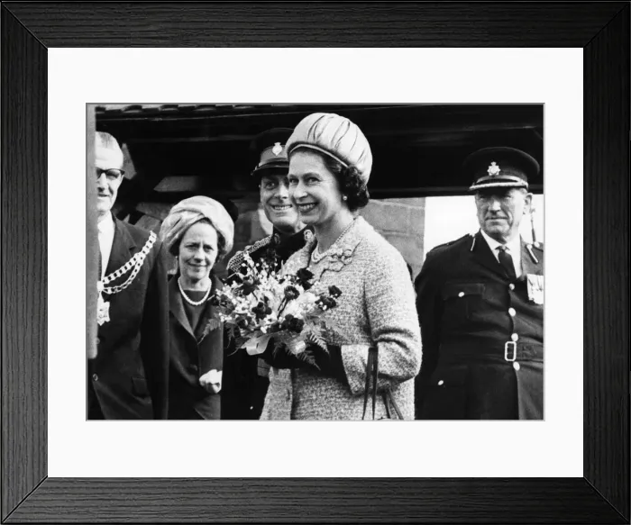Framed Print : Queen Elizabeth II during the Royal visit to the North West Framed Print : Queen Elizabeth II during the Royal visit to the North West
