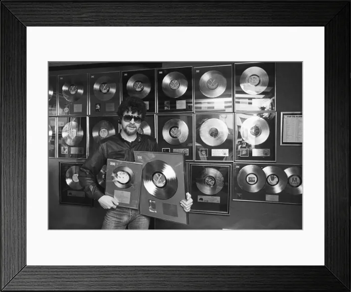Framed Print : Jeff Lynne, singer, songwriter and front man with The Electric Light Orchestra Framed Print : Jeff Lynne, singer, songwriter and front man with The Electric Light Orchestra