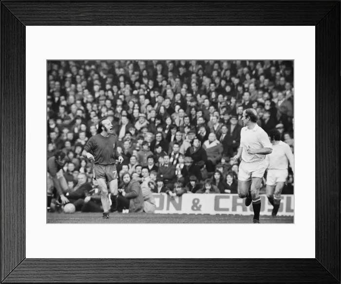 Framed Print : Middlesbrough 0 v Manchester United 3. FA Cup 5th round replay at Ayresome Park Framed Print : Middlesbrough 0 v Manchester United 3. FA Cup 5th round replay at Ayresome Park