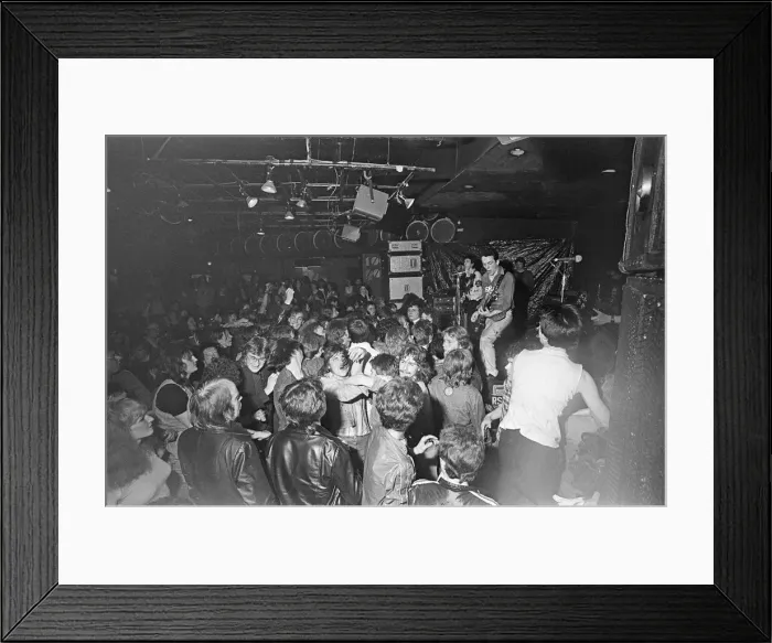 Framed Print : The Clash performing at The Rock Garden in Middlesbrough, 19th May 1977 Framed Print : The Clash performing at The Rock Garden in Middlesbrough, 19th May 1977