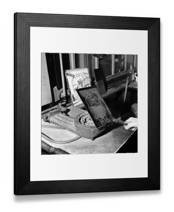 Framed Print : Production of the Daily Mirror newspaper, Geraldine House, Fetter Lane, London Framed Print : Production of the Daily Mirror newspaper, Geraldine House, Fetter Lane, London