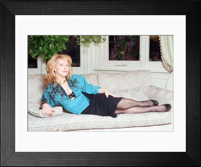 Framed Print : Toyah Willcox, British Singer, pictured at home, January 1996 Framed Print : Toyah Willcox, British Singer, pictured at home, January 1996