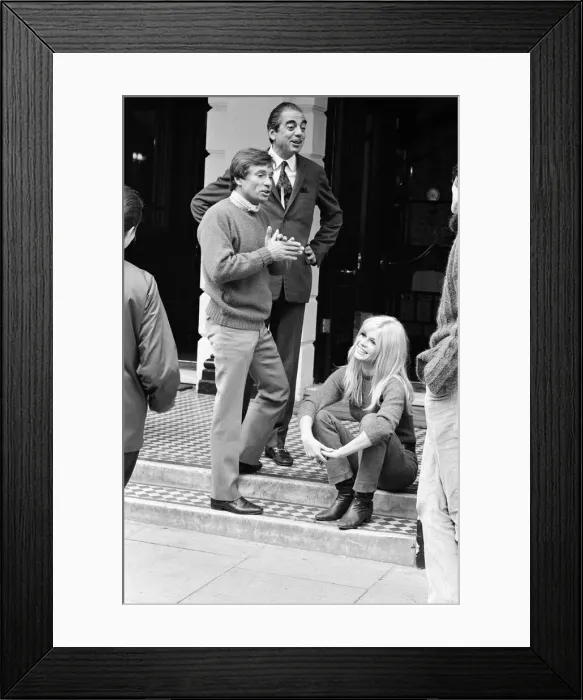 Framed Print : Brigitte Bardot, French actress, filming outside the Windsor Hotel, Lancaster Gate Framed Print : Brigitte Bardot, French actress, filming outside the Windsor Hotel, Lancaster Gate