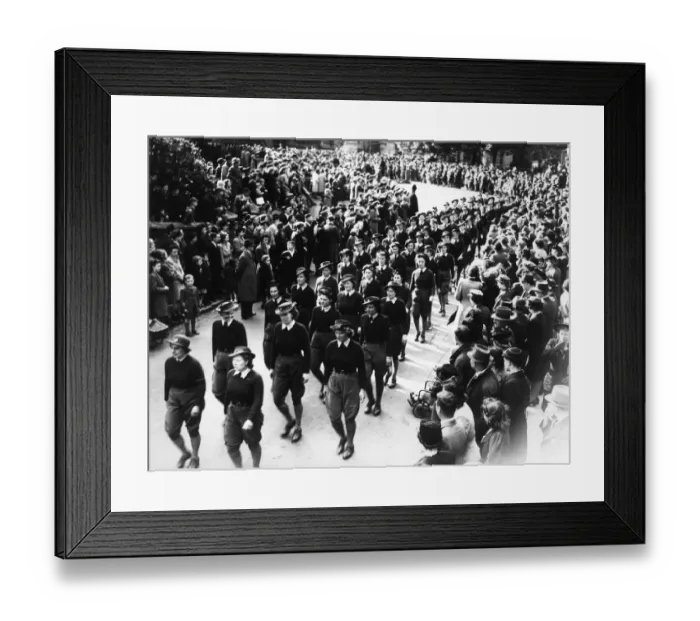 Framed Print : Lincoln VE Day Parade, Land Army girls march passed the cathedral. Circa 15th May 1945 Framed Print : Lincoln VE Day Parade, Land Army girls march passed the cathedral. Circa 15th May 1945