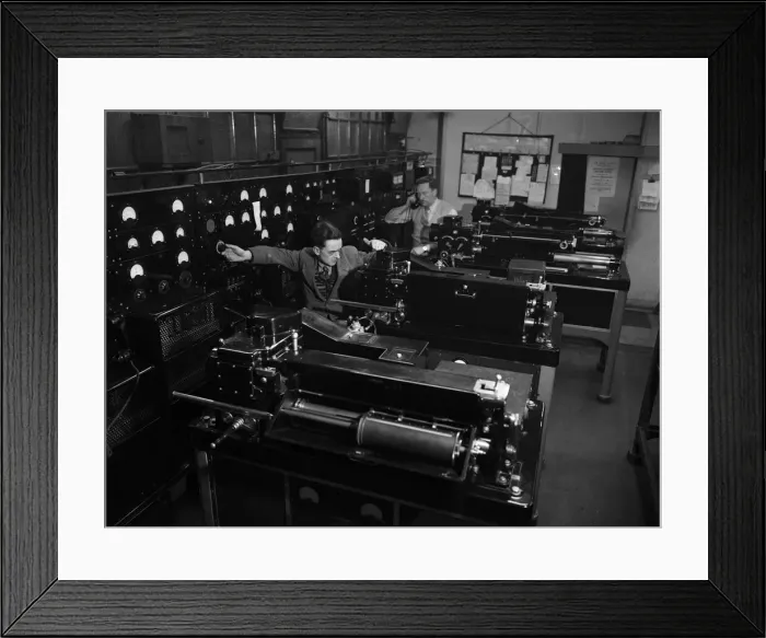 Framed Print : Production of the Daily Mirror newspaper, Geraldine House, Fetter Lane, London Framed Print : Production of the Daily Mirror newspaper, Geraldine House, Fetter Lane, London